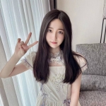 莎莎    163.45.C+.22歲  願做你屌下的羔羊