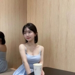 李彤 163cm 47 D 24 歲  #名錶專櫃櫃姐  超級氣質