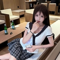 #清純學生妹推薦 蜜桃 160cm 46kg C 21歲